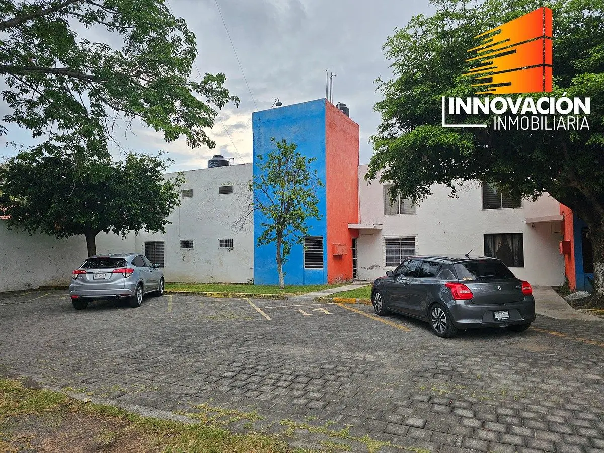 Se Renta Departament en Planta Baja, 2 Recamaras, Centrico en Colima, Colima.