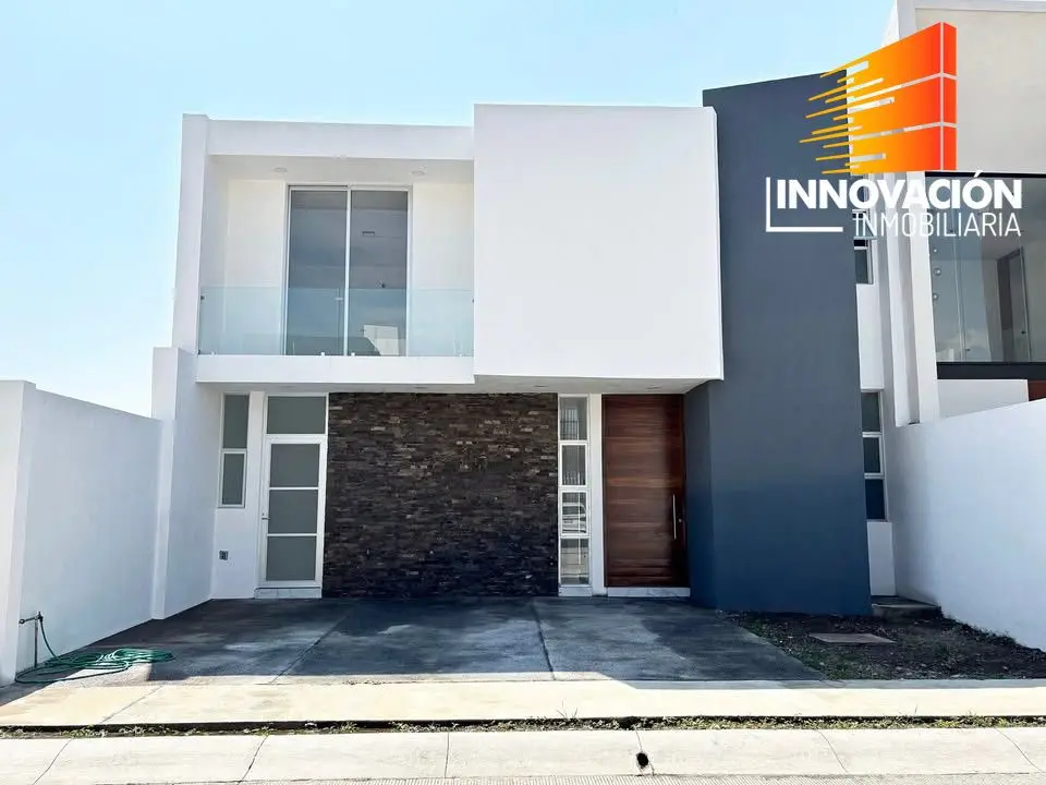 Se Vende Casa en Coto Privado, al Norte de Colima, 3 Recamaras + Alcoba