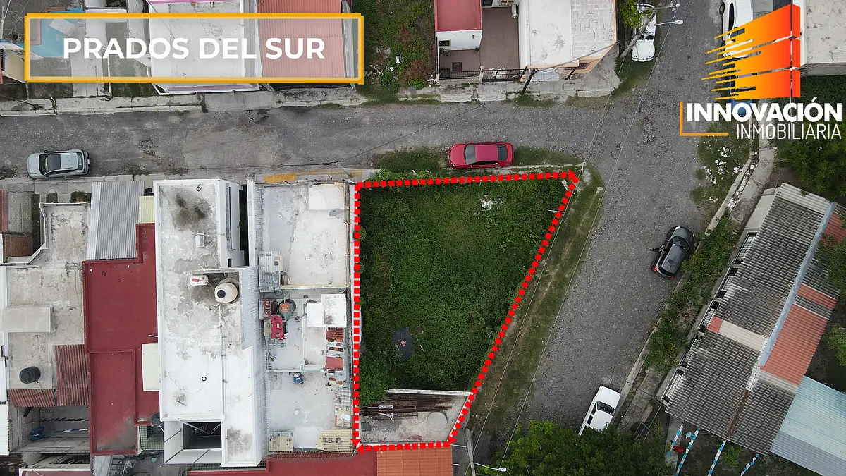 Se Vende Terreno en Esquina en Prados del Sur Colima, Colima