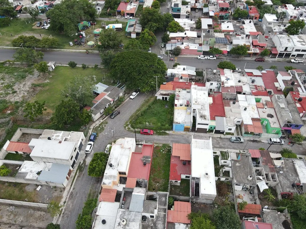 Se Vende Terreno en Esquina en Prados del Sur Colima, Colima — foto 3