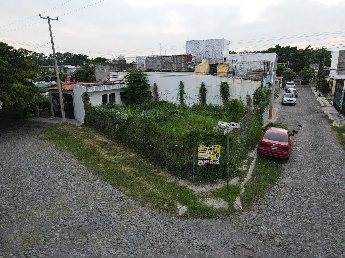 Se Vende Terreno en Esquina en Prados del Sur Colima, Colima — foto 5