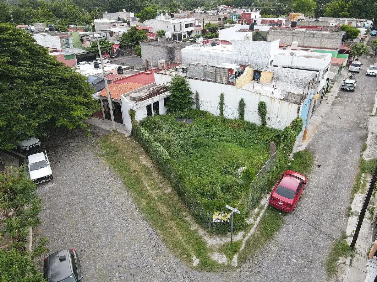 Se Vende Terreno en Esquina en Prados del Sur Colima, Colima — foto 6