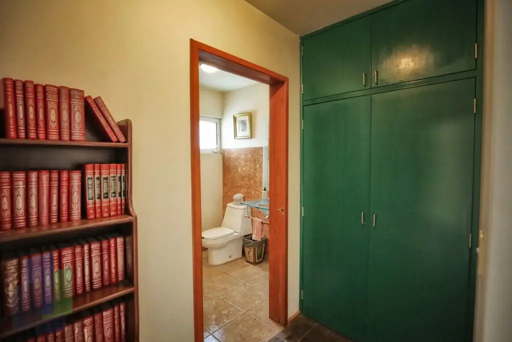 Jurica casa en venta en privada con alberca y 5 recámaras. — foto 5
