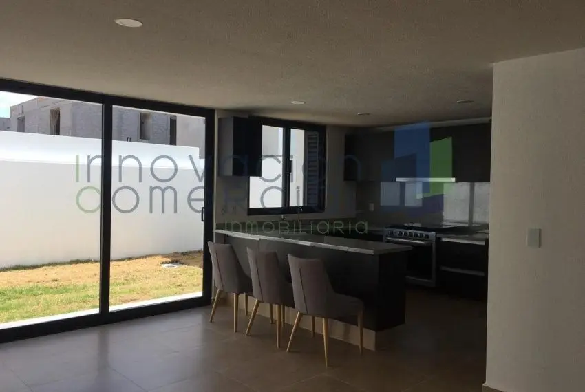 Altos Juriquilla, casa nueva en renta con jardín y áreas comunes — foto 2