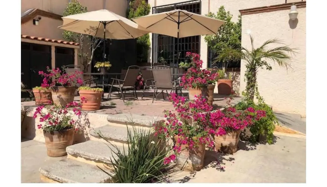 Casa de huéspedes en venta, ideal para inversionistas, Juriquilla