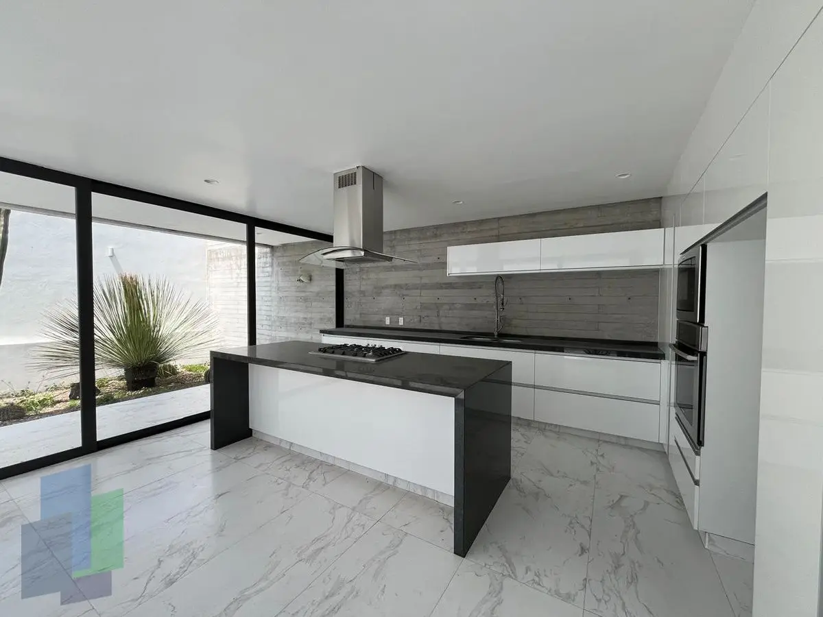 Cumbres del Lago Juriquilla casa en venta o renta con amplios espacios. — foto 3