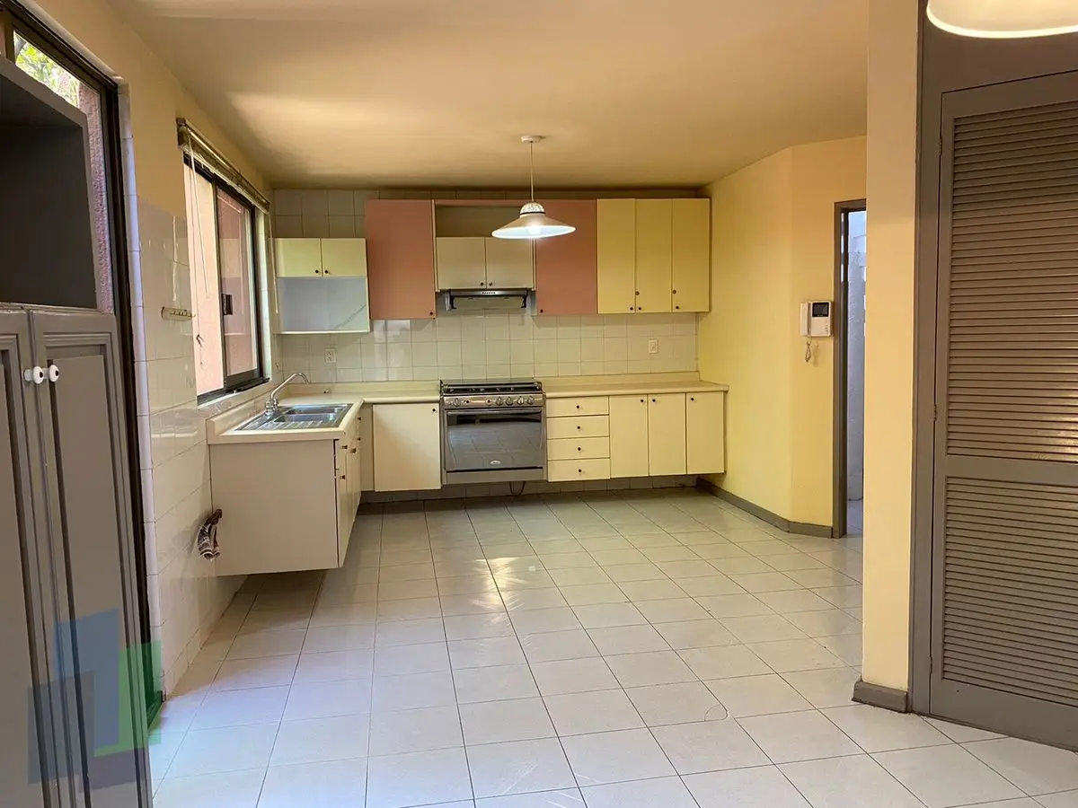 Casa en venta en Jurica de un nivel con amplio jardín. — foto 5