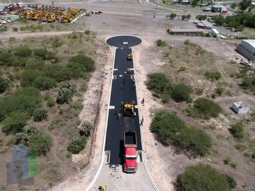 Terreno en venta Juriquilla en el acceso, uso de suelo comercial y servicios. — foto 6