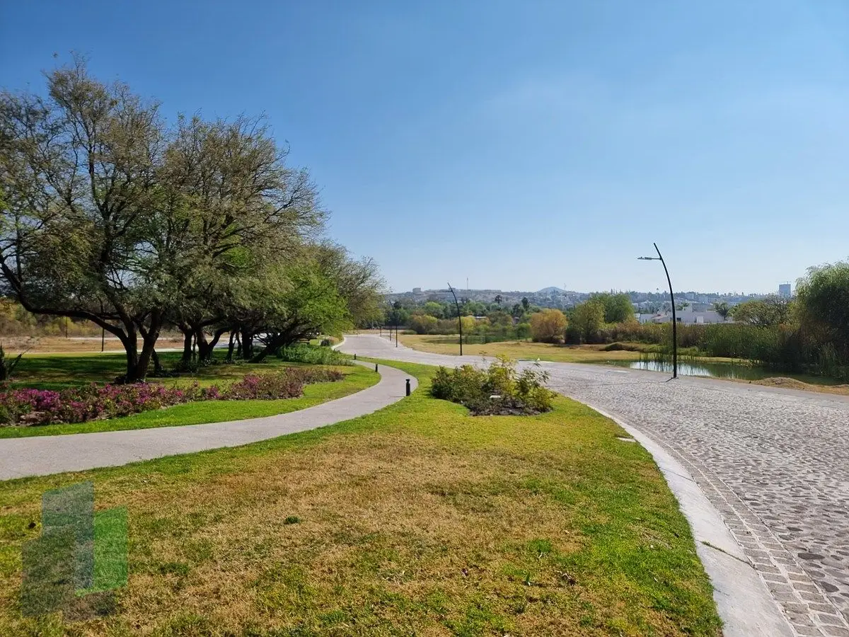 Terrenos en Lago Juriquilla privada, con muchas áreas verdes,. — foto 6