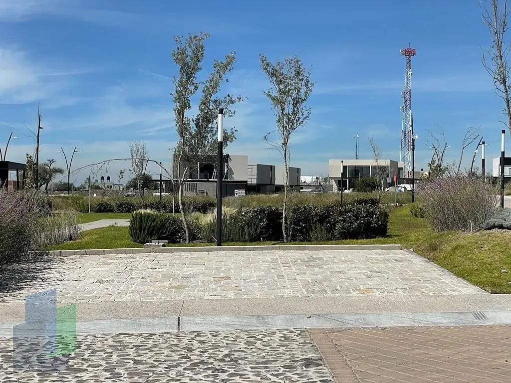 Terreno en Venta en Lomas de Campanario en esquina dentro de privada,. — foto 5