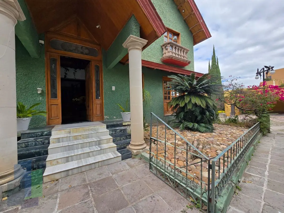 Casa en venta en San Miguel de Allende con 3 niveles,. — foto 4