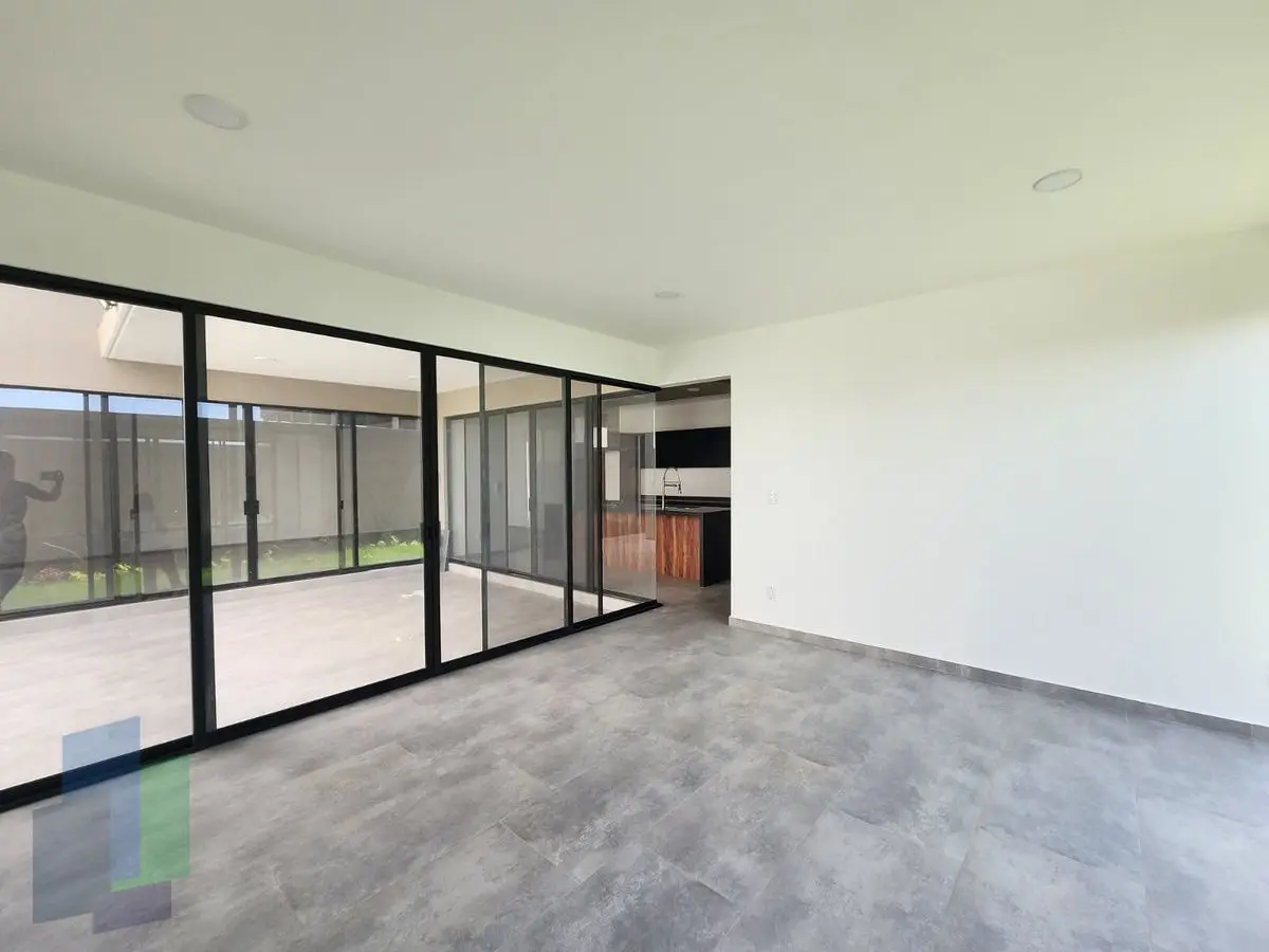 Casa en Venta en Lomas del Campanario IV con 3 habitaciones — foto 5
