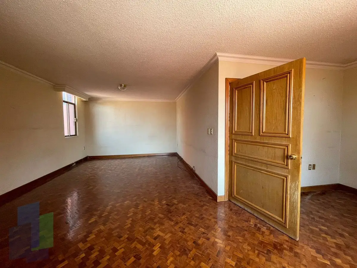 Casa en venta zona los Arcos y Loma Dorada muy amplia — foto 2