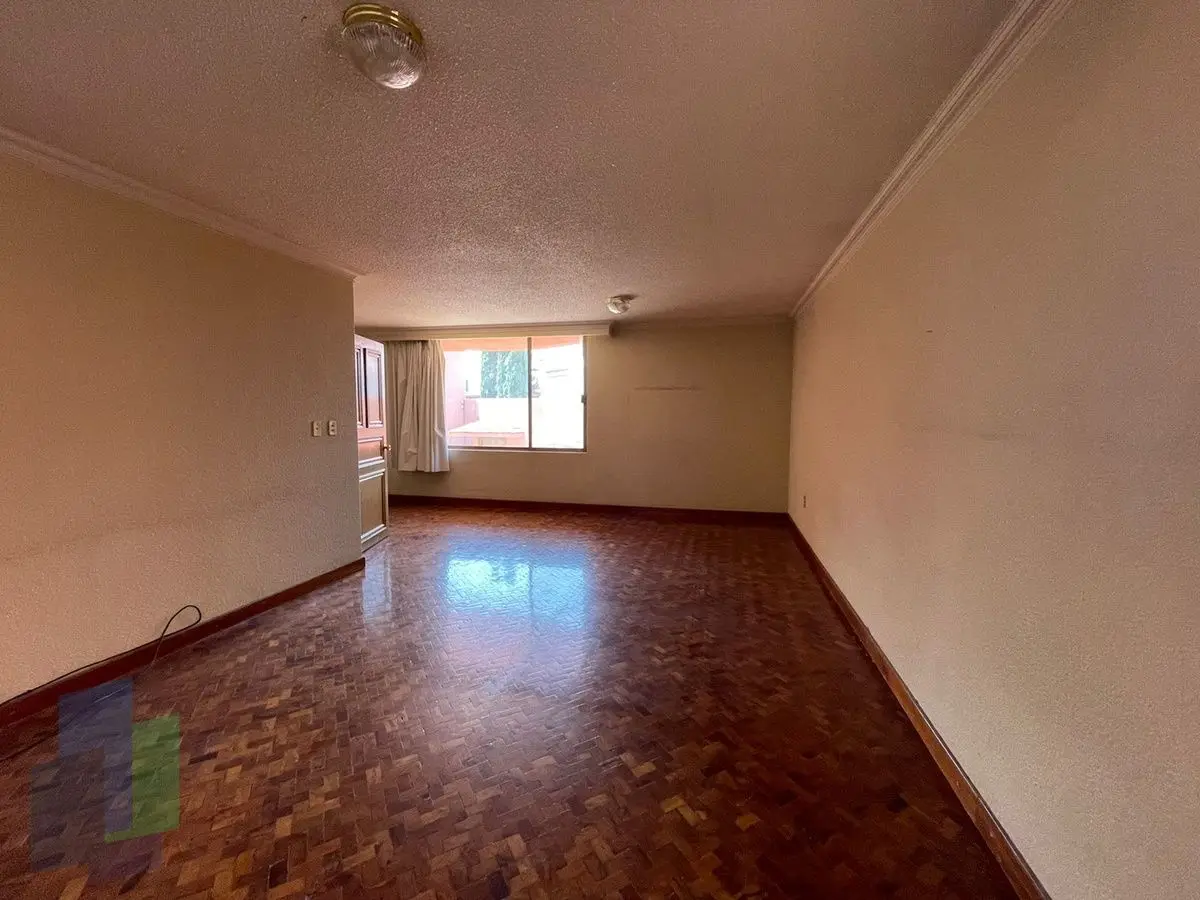 Casa en venta zona los Arcos y Loma Dorada muy amplia — foto 3