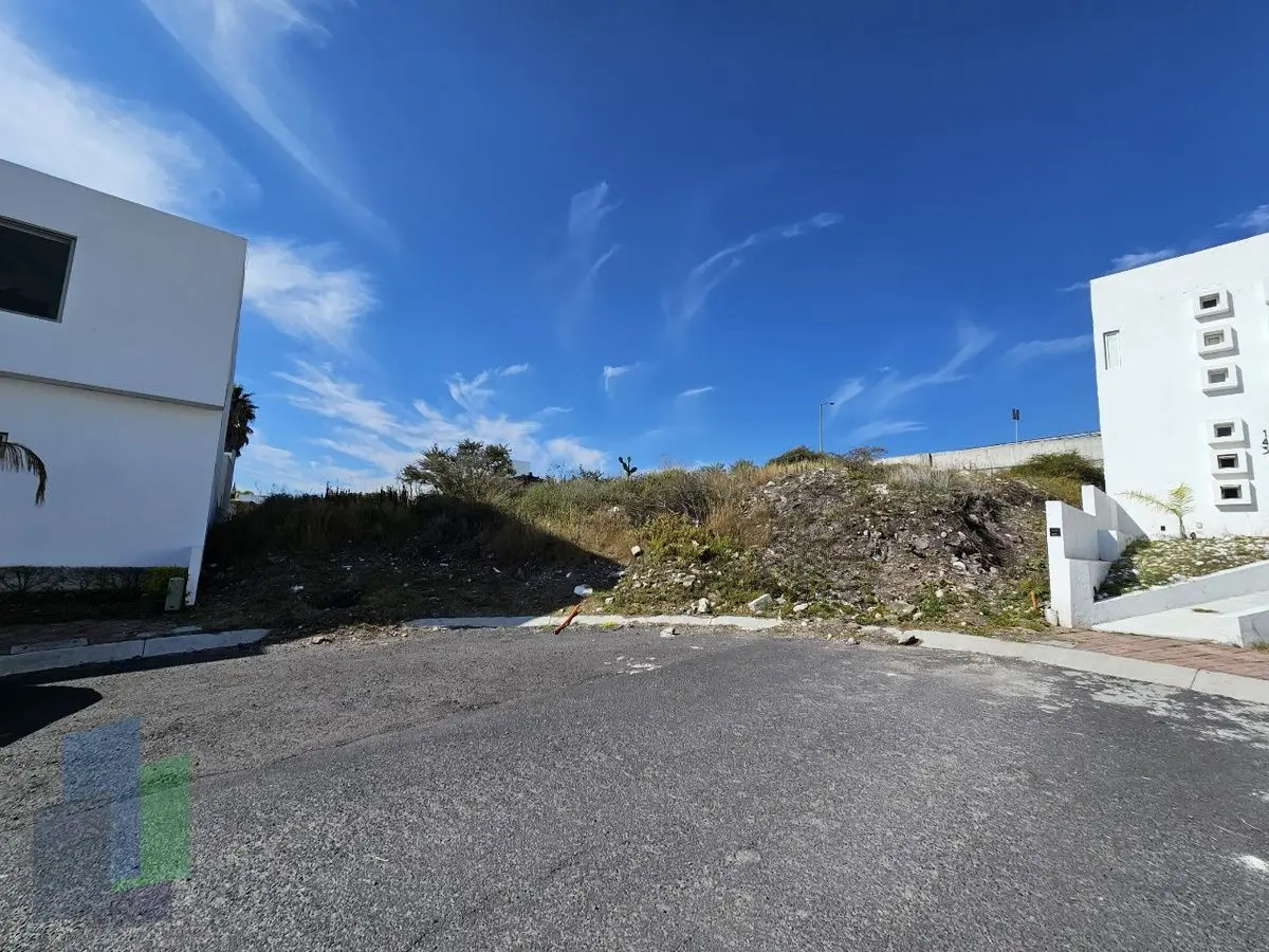 Real de Juriquilla Etapa 1 | Terreno VENTA en calle cerrada con vigilancia — foto 3