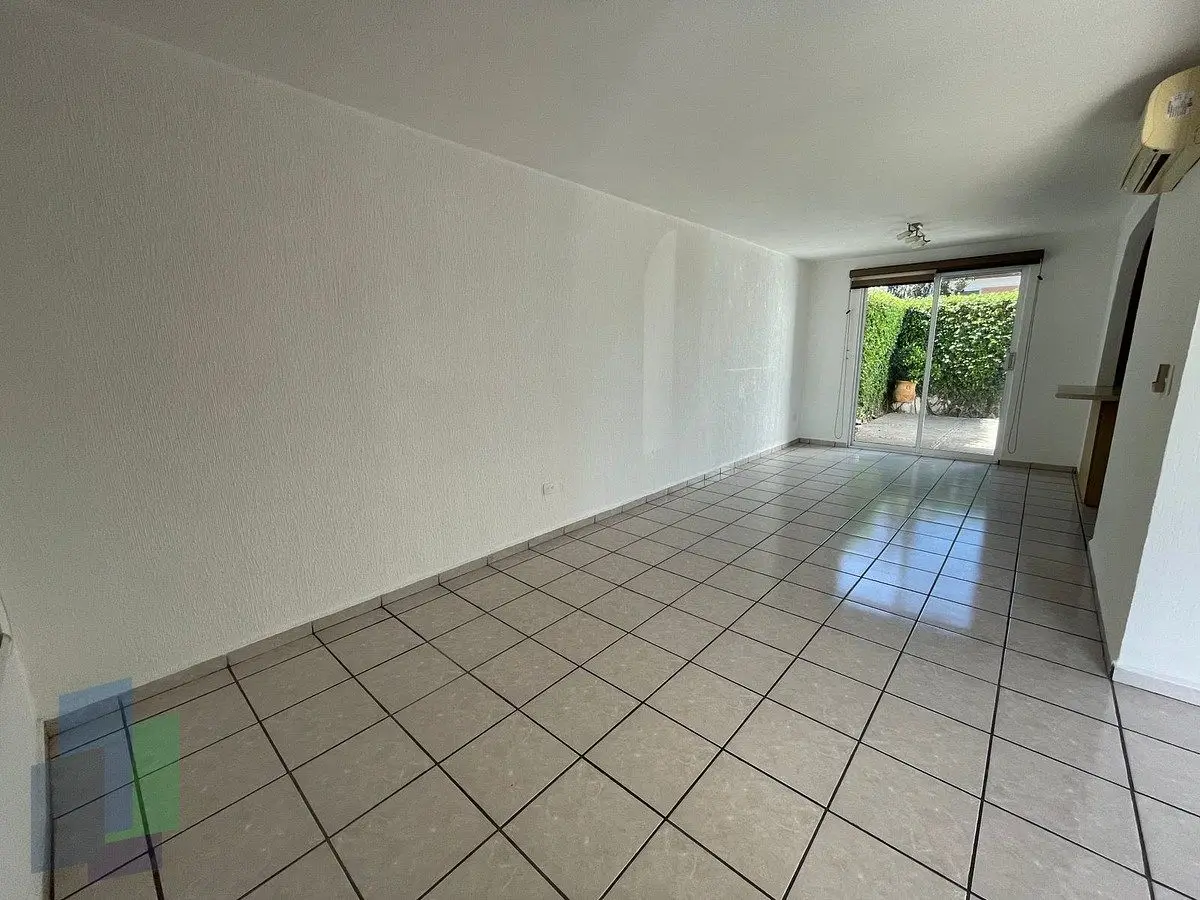 Casa en renta en Palmas, 3 recámaras, privada con áreas verdes — foto 2