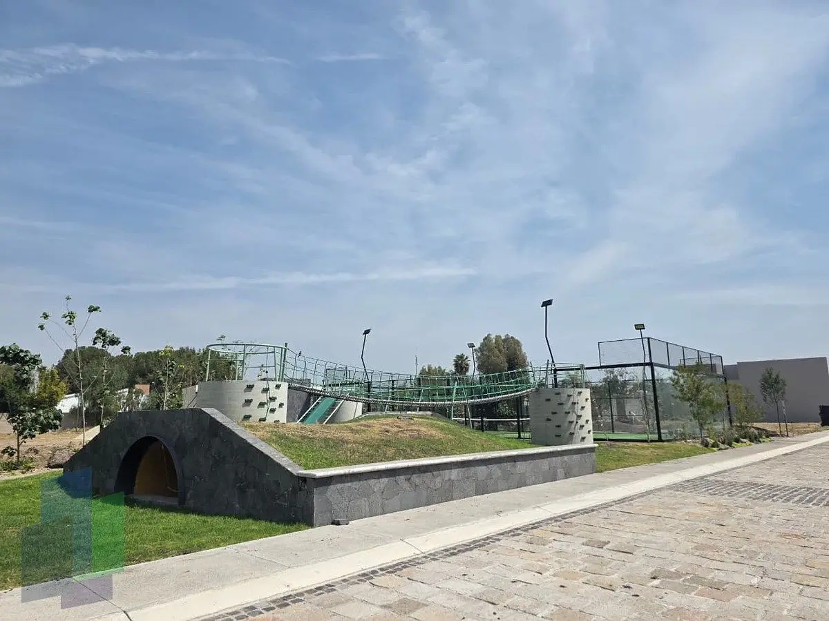 Terreno habitacional en Jurica dentro de privada con amenidades — foto 2