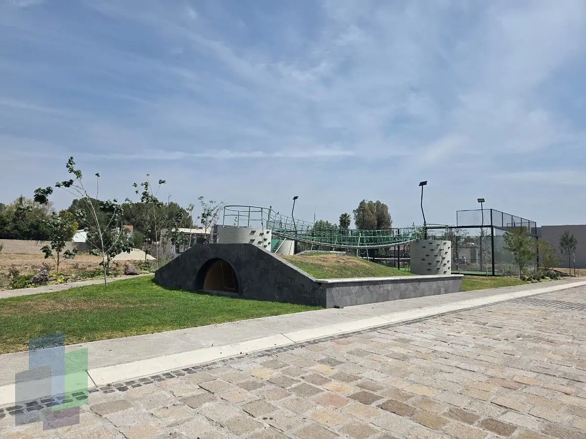 Terreno habitacional en Jurica dentro de privada con amenidades — foto 3