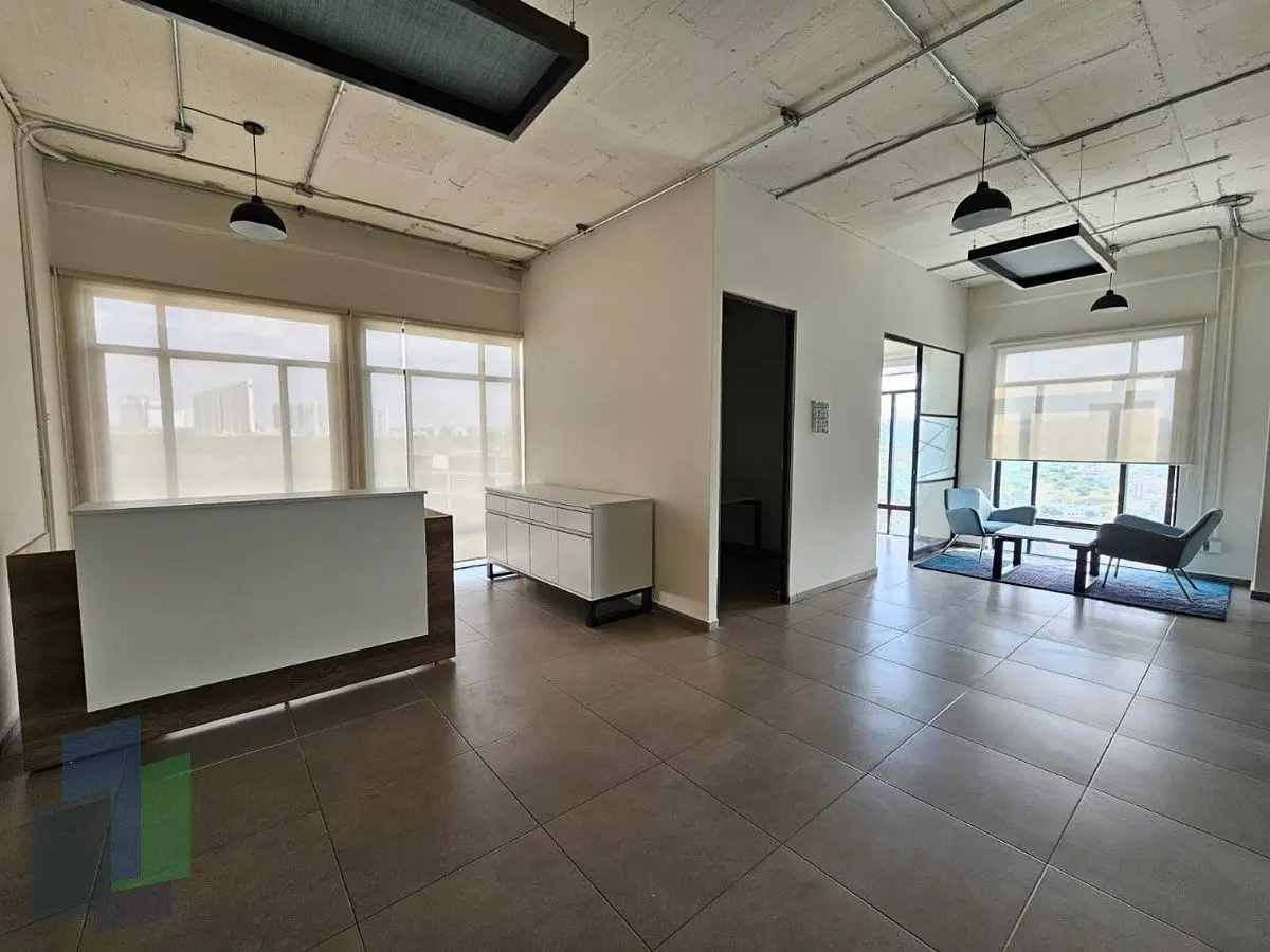 Milenio III | Oficina moderna en VENTA, con mobiliario — foto 6