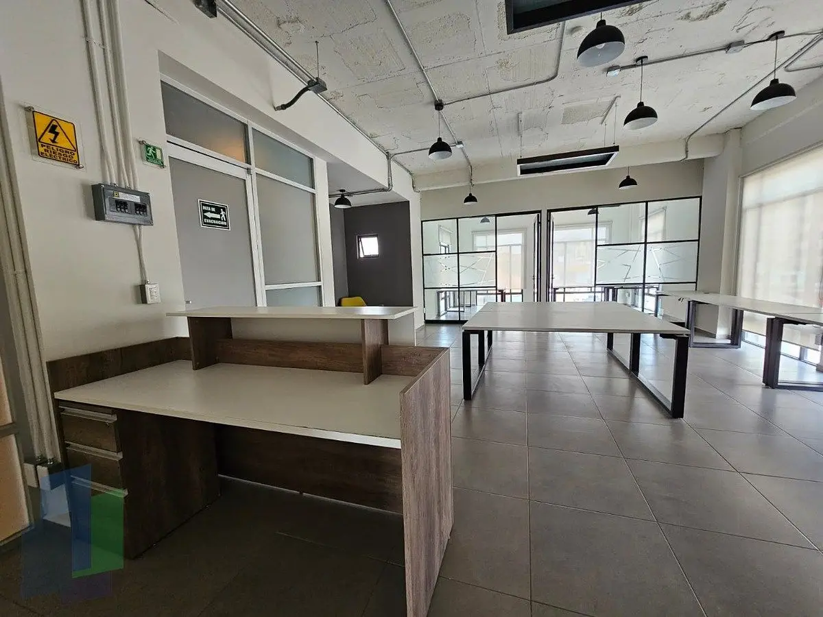 Milenio III | Moderna oficina corporativa en VENTA, semi amueblada — foto 4