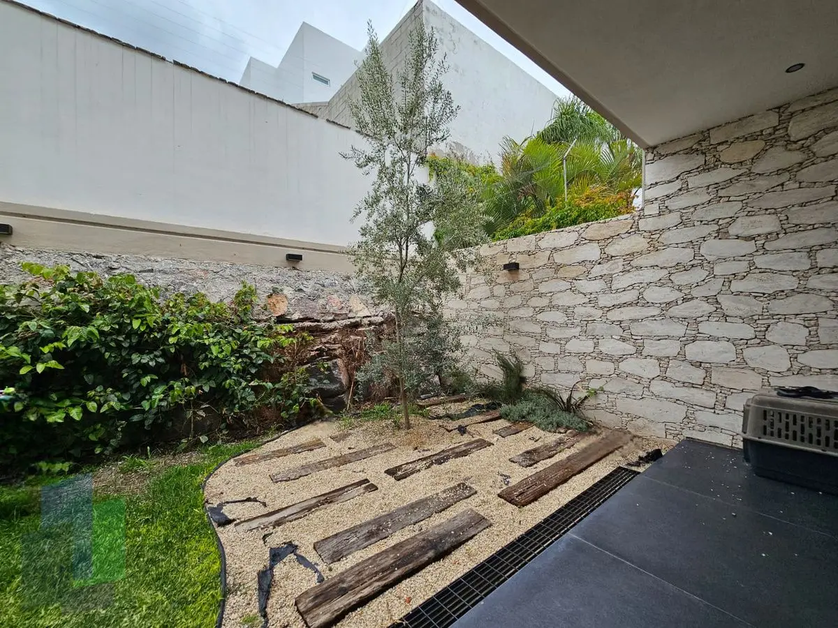 Casa en venta en Misión San Jerónimo con acabados de lujo — foto 5
