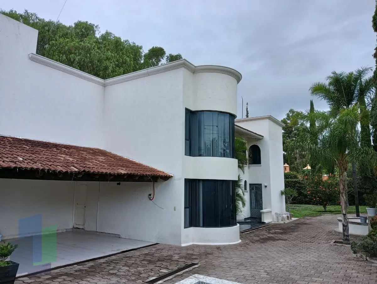 Casa en venta en Villas del Mesón Juriquilla con gran jardín — foto 4