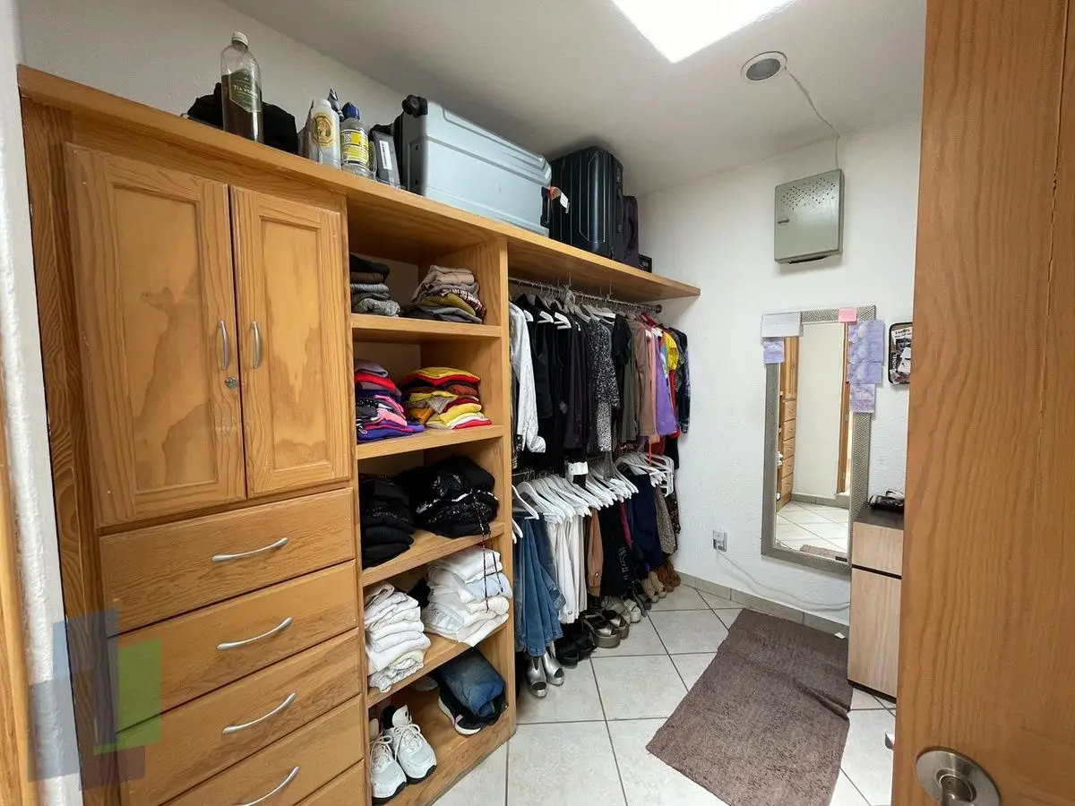 Arboledas del Parque en venta en privada con vigilancia frente a parque. — foto 6