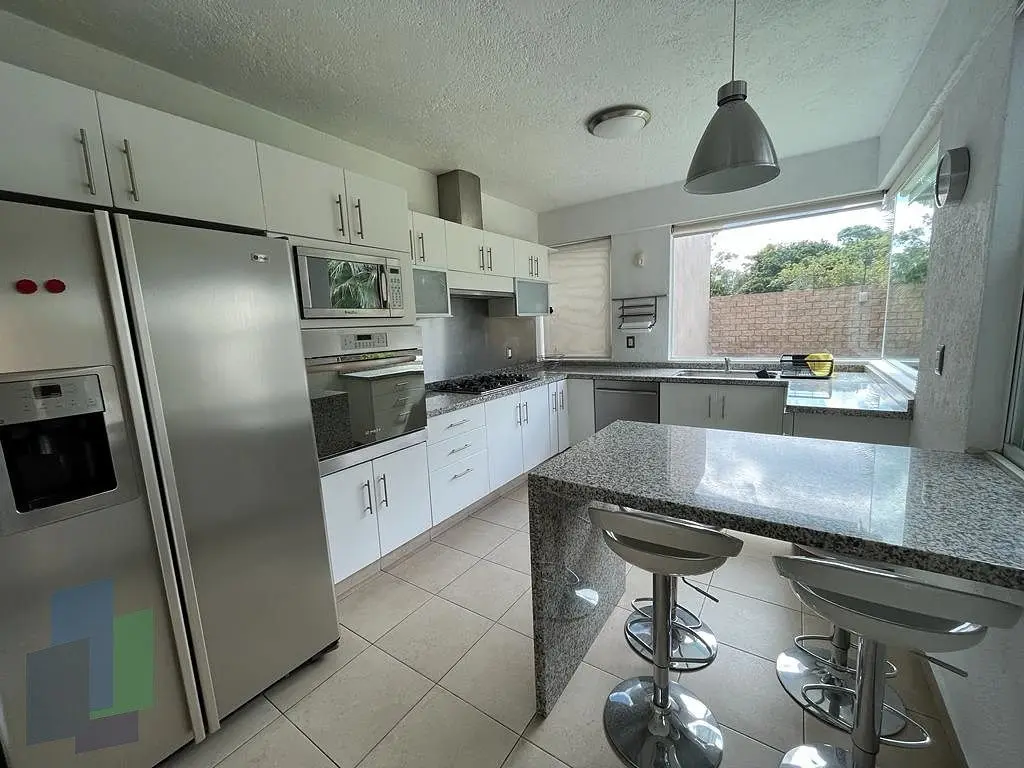 Jurica casa en venta con recámaras en planta baja y amplio jardín. — foto 6