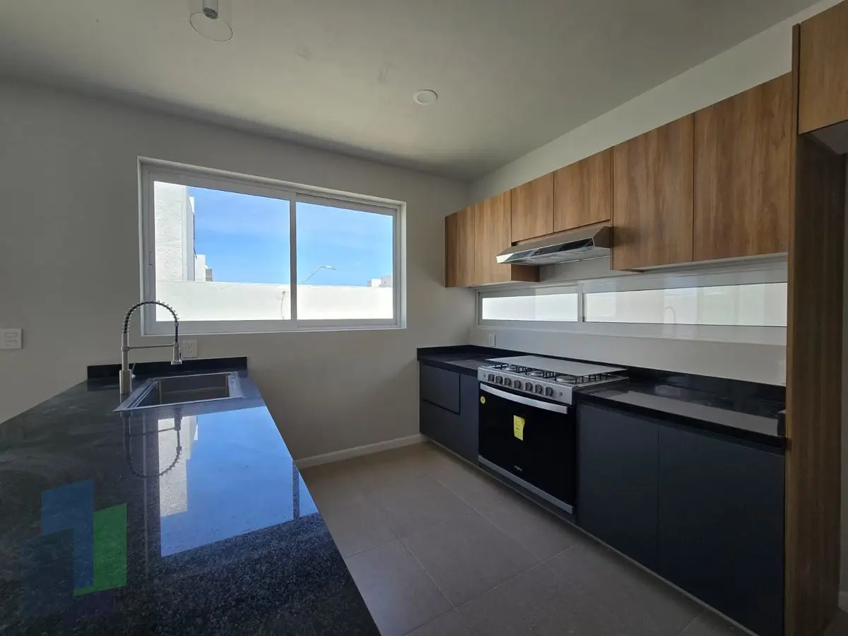Grand Juriquilla | Casa en esquina, con baño y estudio en PB — foto 5