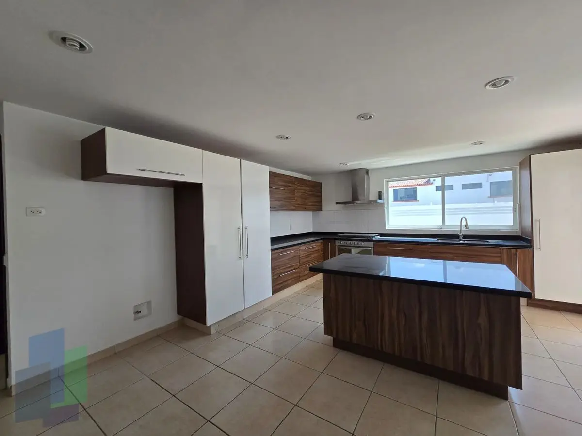Casa en venta en San Francisco Juriquilla con amplios espacios. — foto 3