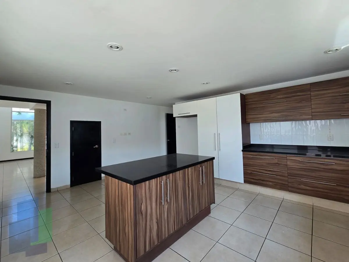 Casa en venta en San Francisco Juriquilla con amplios espacios. — foto 4