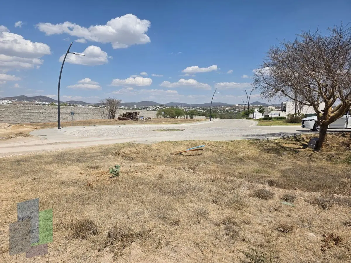 Terreno en venta en Lago Juriquilla, dentro de privada con vigilancia — foto 3