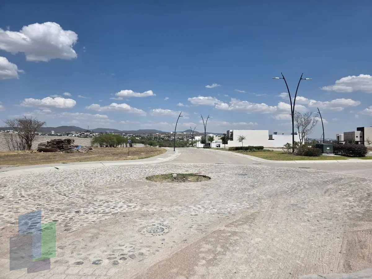 Terreno en venta en Lago Juriquilla, dentro de privada con vigilancia — foto 4