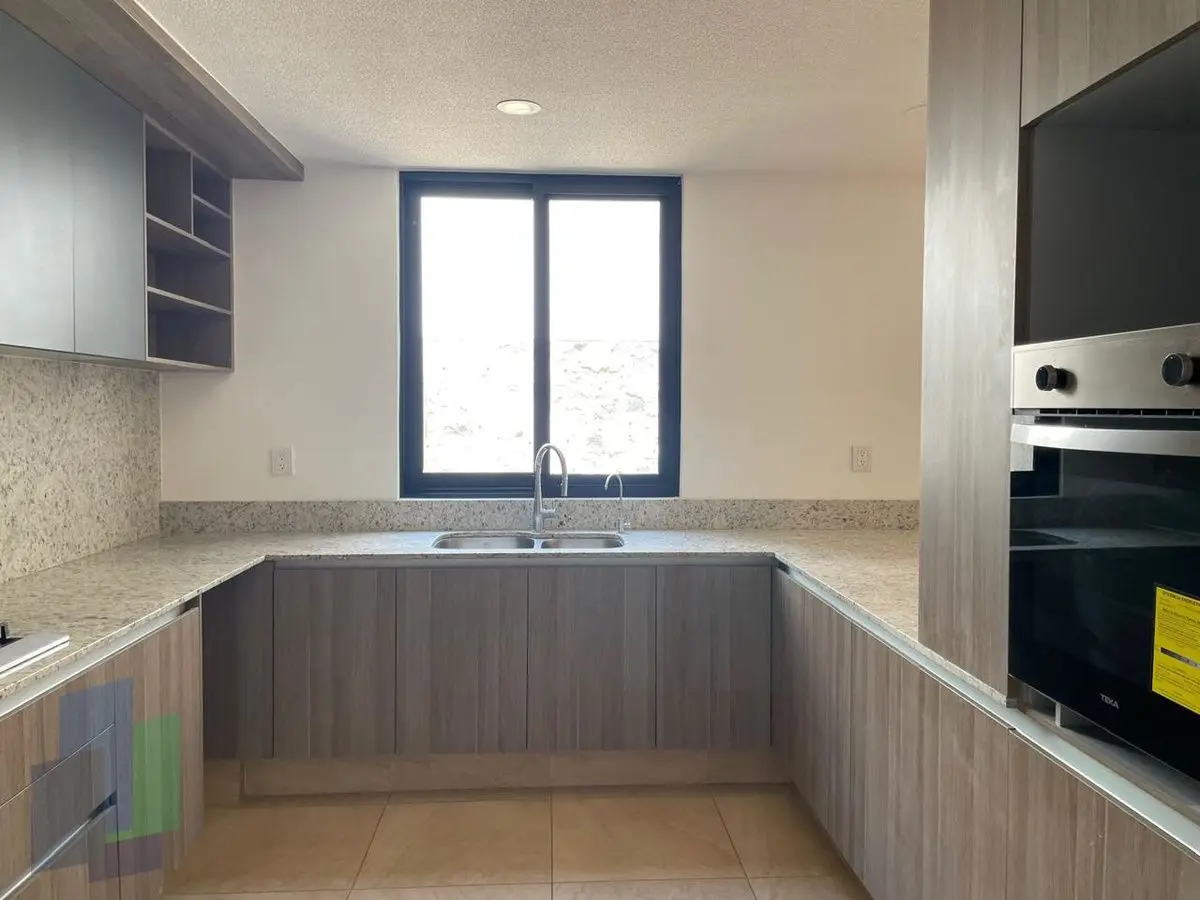 Casa en Jurica 3 recámaras cada una con baño en el desarrollo Sophia — foto 2