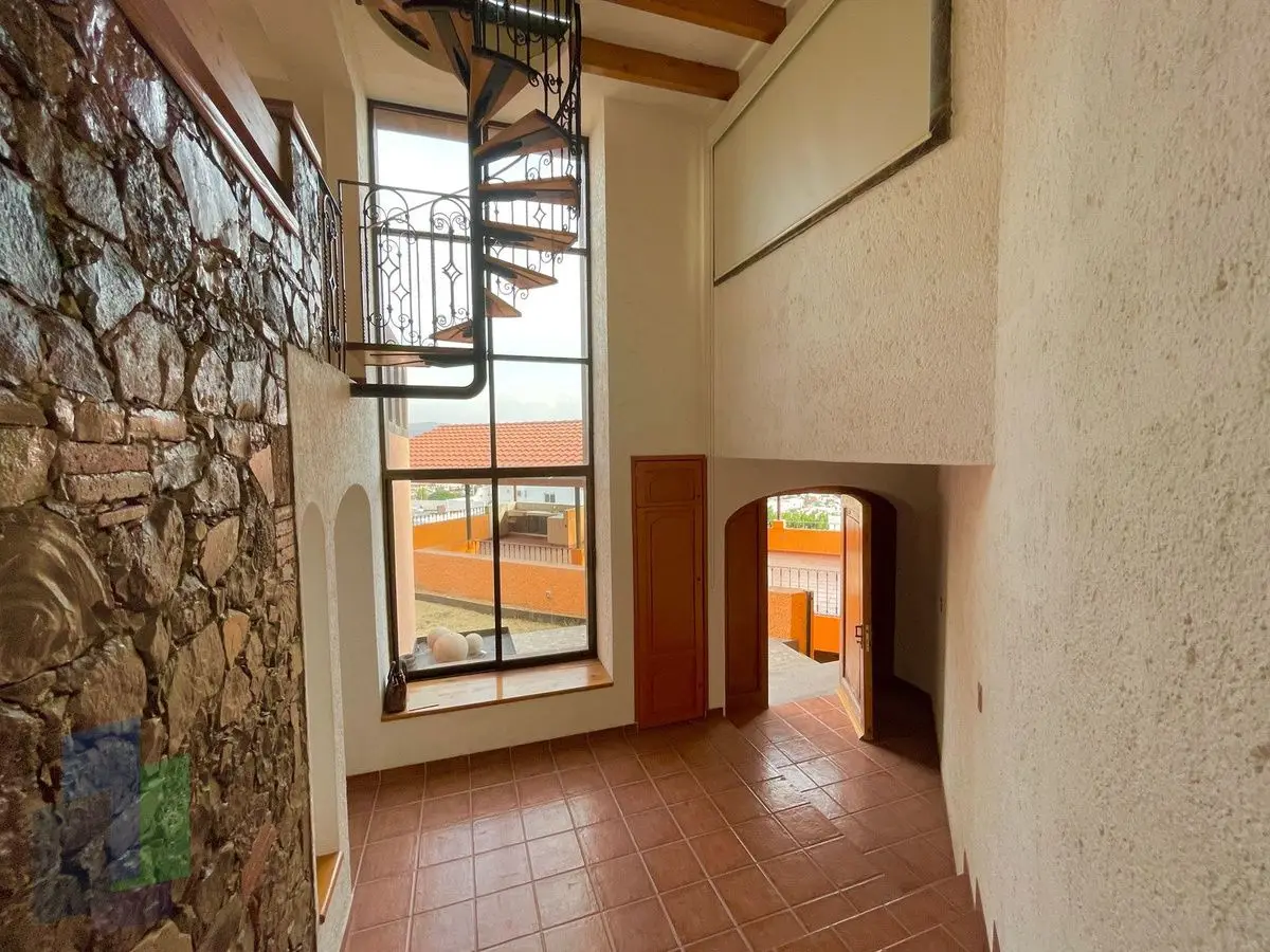 Casa en venta en Balcones del Acueducto 4 recámaras con baño — foto 2