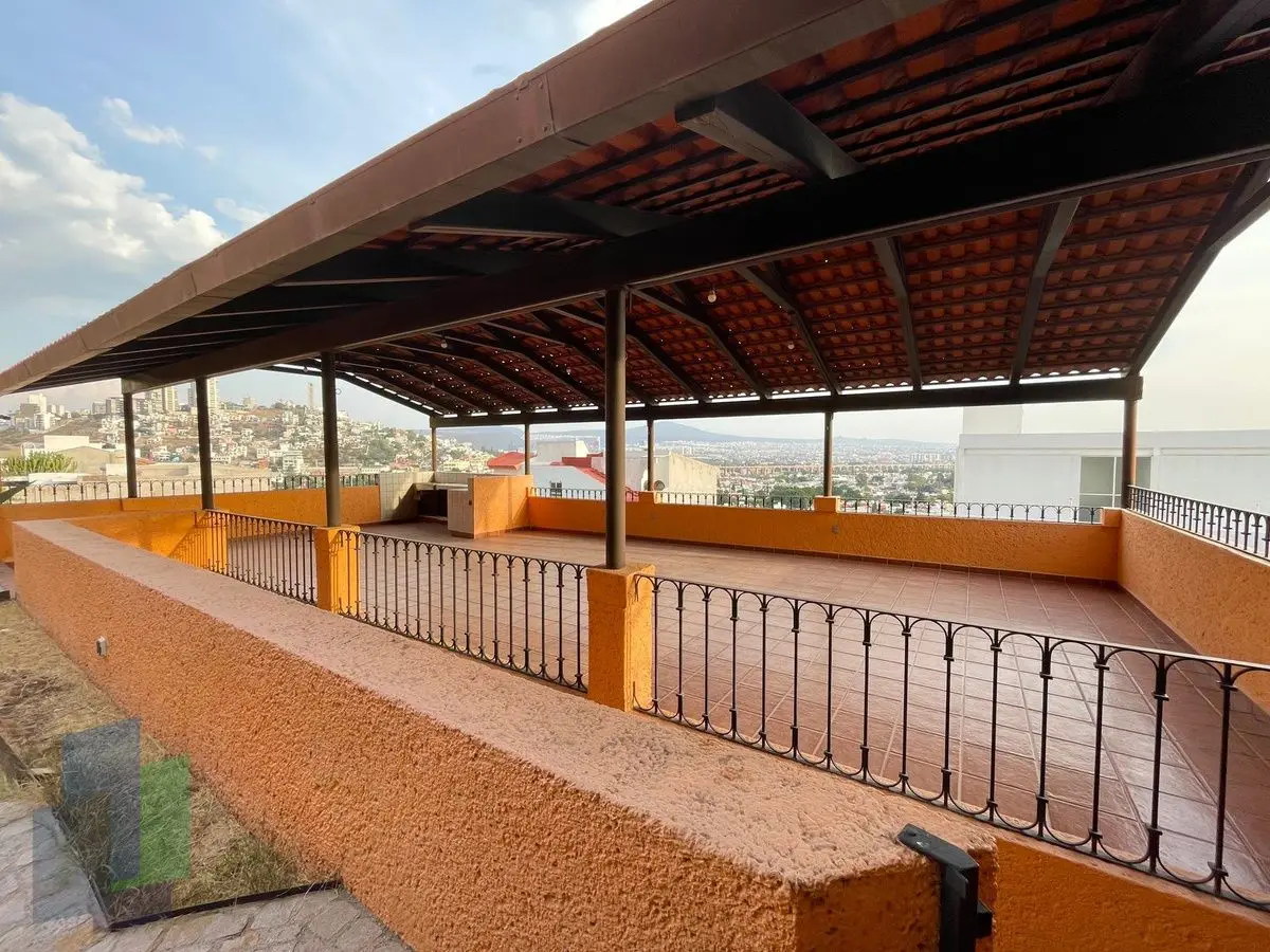 Casa en venta en Balcones del Acueducto 4 recámaras hermosa vista — foto 4
