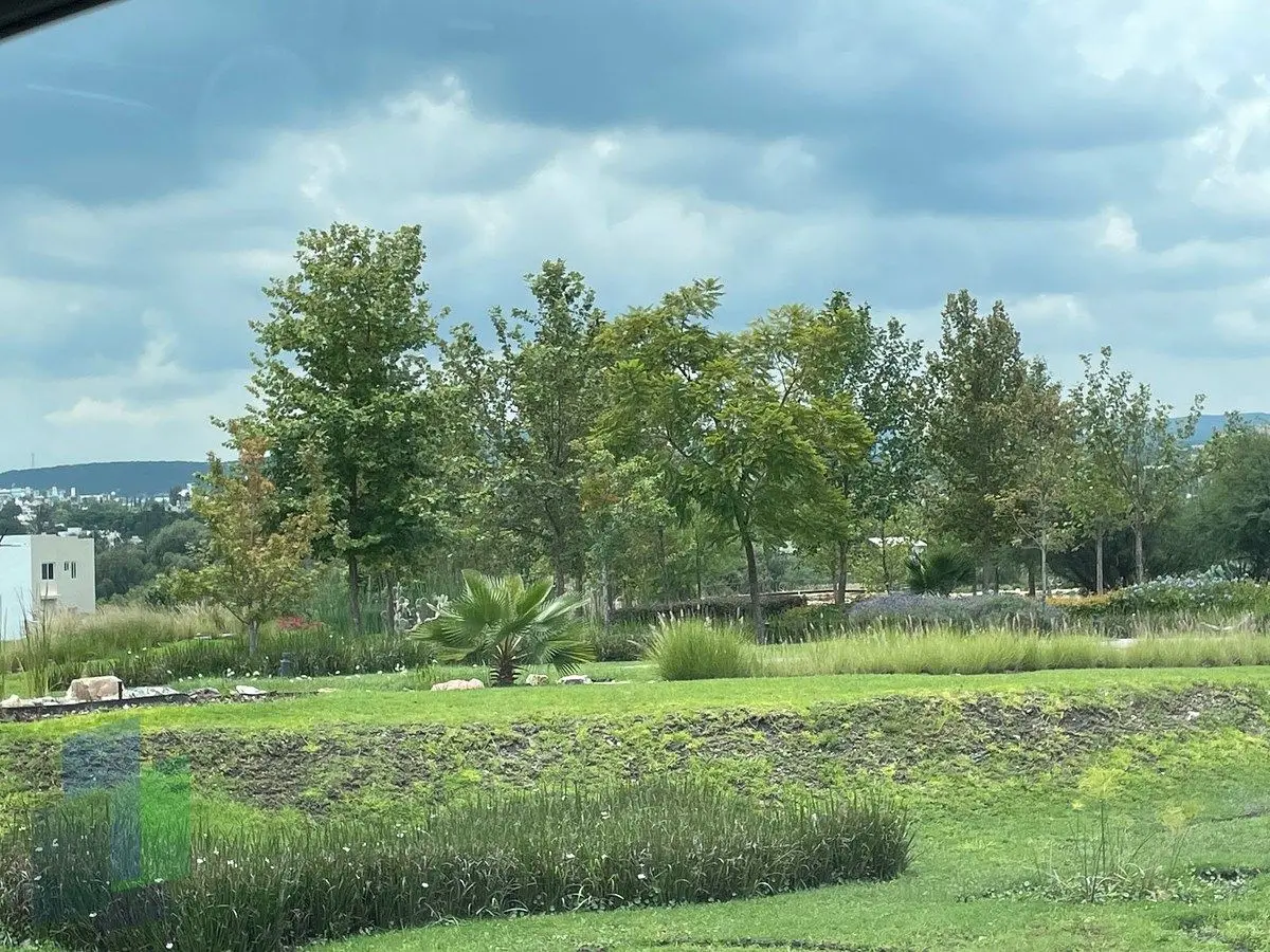 Terreno en venta plano en privada esquina Lagos de Juriquilla. — foto 2