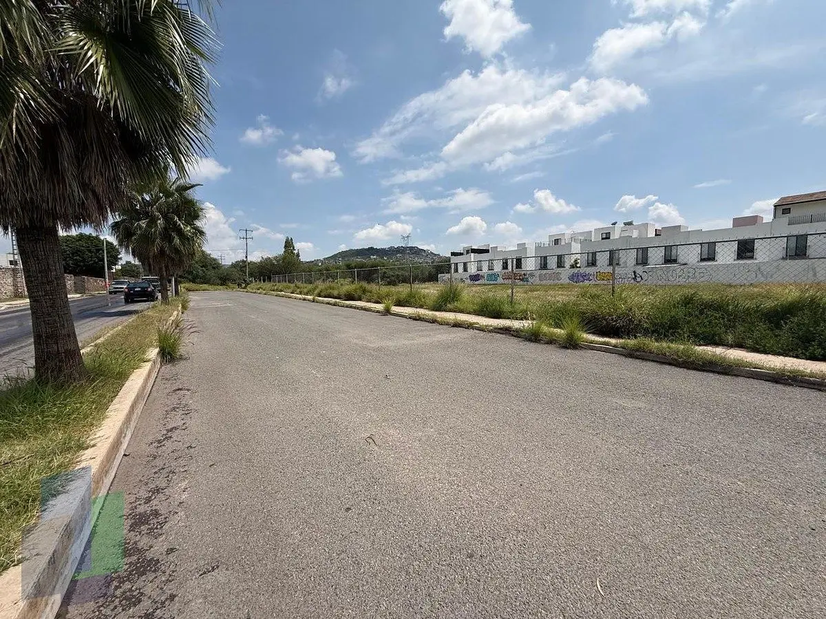 Terreno comercial plano en venta en excelente ubicacion Paseo de la República — foto 6