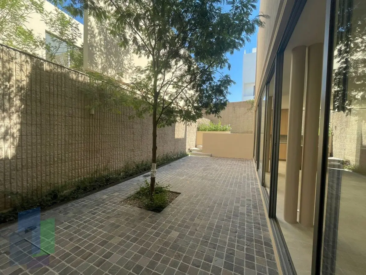 Casa en venta en Lomas de Juriquilla Nueva, Moderna — foto 2