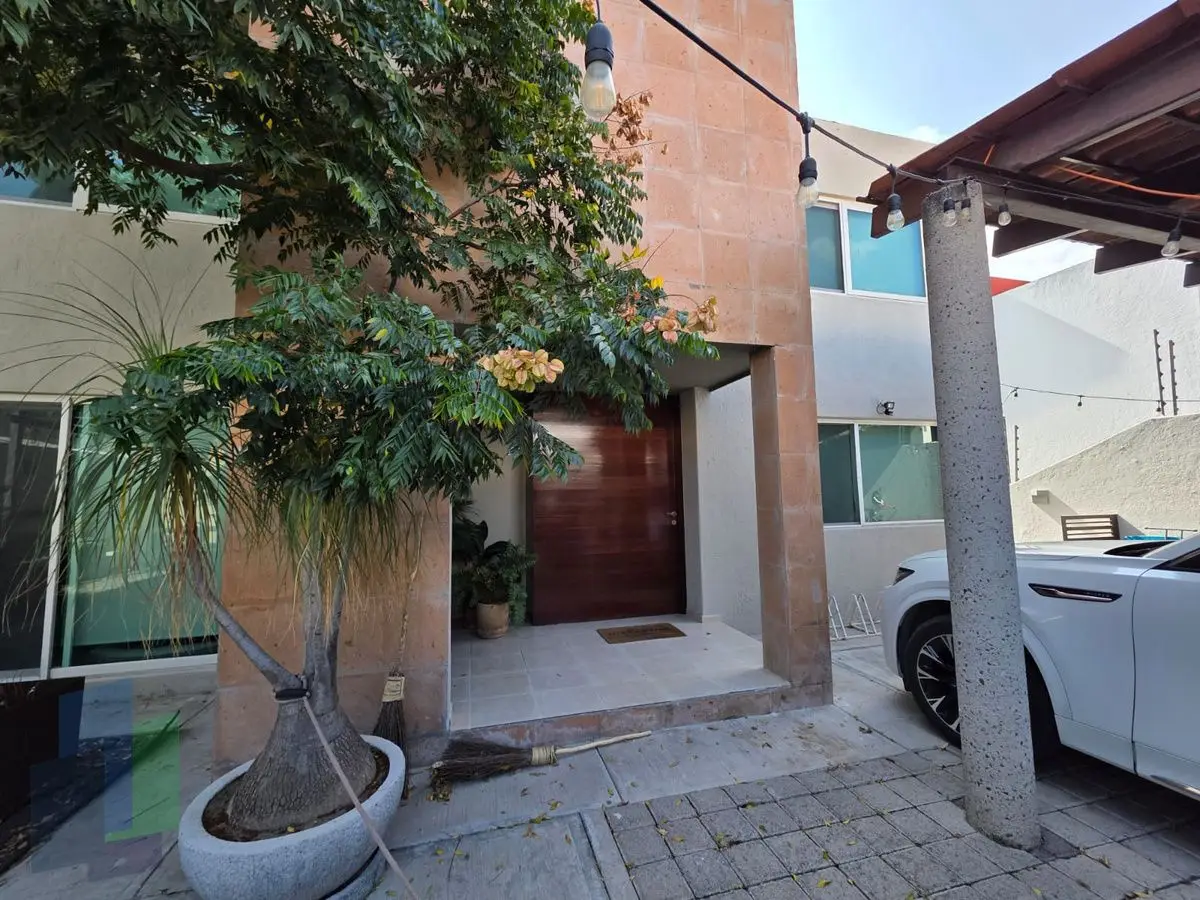 Casa en venta en San Francisco Juriquilla, amplio jardín — foto 4