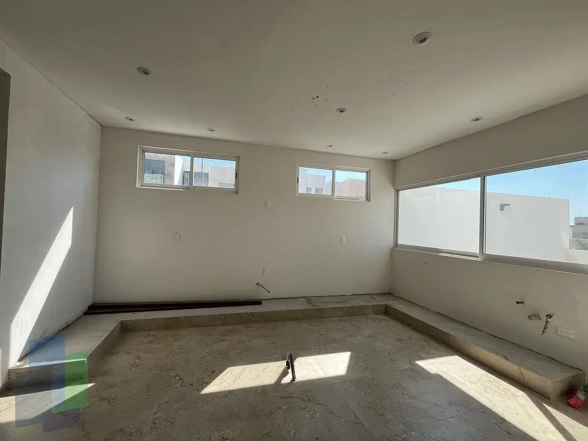 Lomas de Juriquilla casa en venta en obra blanca para terminar a tu gusto!!! — foto 5