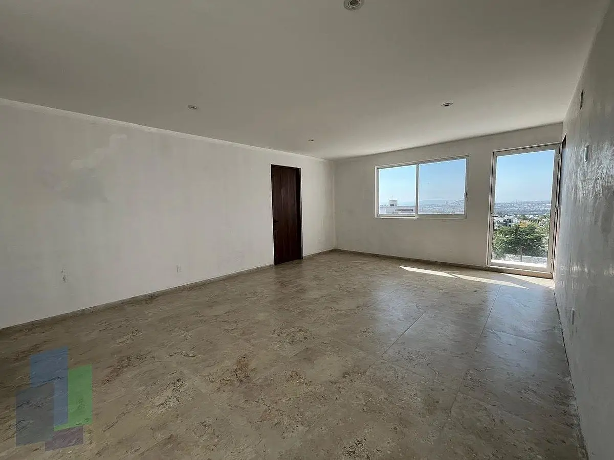 Lomas de Juriquilla en venta frente a parque. — foto 3