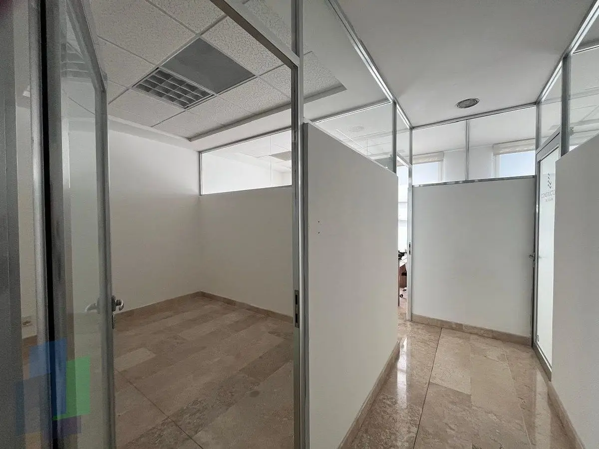 Oficina en renta de 10 m2 en 1er nivel en Corporativo — foto 5