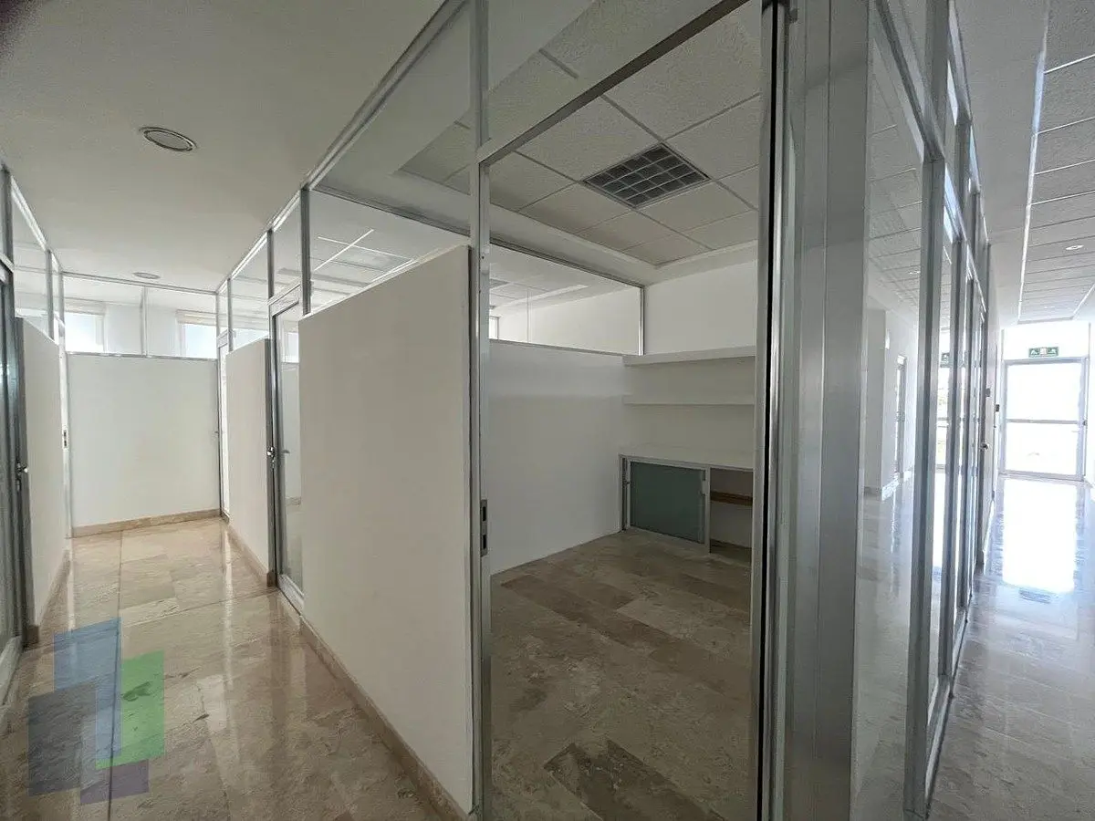 Renta de oficina de 10 m2 en 1er nivel en Corporativo en Juriquilla — foto 4
