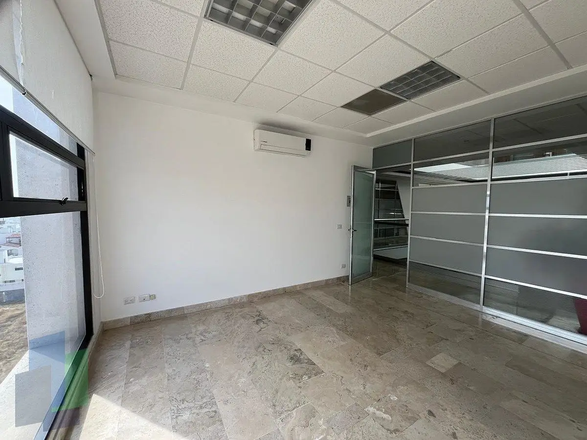 Oficina en renta de 16 m2 en 4o piso en Corporativo. — foto 5