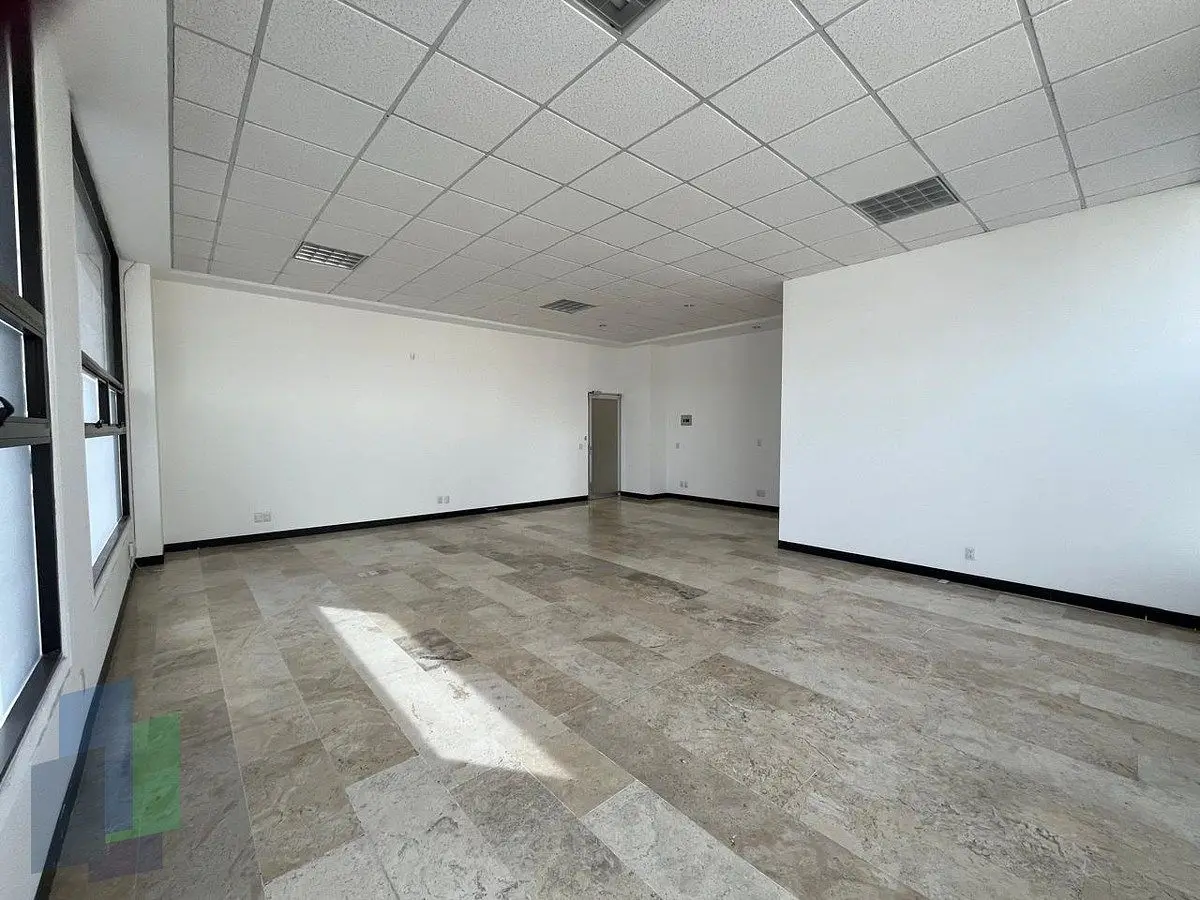 Oficina en renta de 60 m2 en planta baja en Corporativo. — foto 2