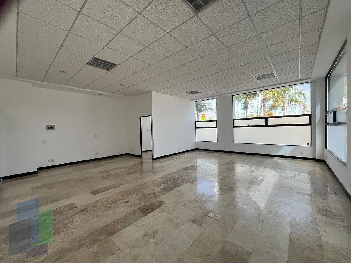 Oficina en renta de 60 m2 en planta baja en Corporativo. — foto 4