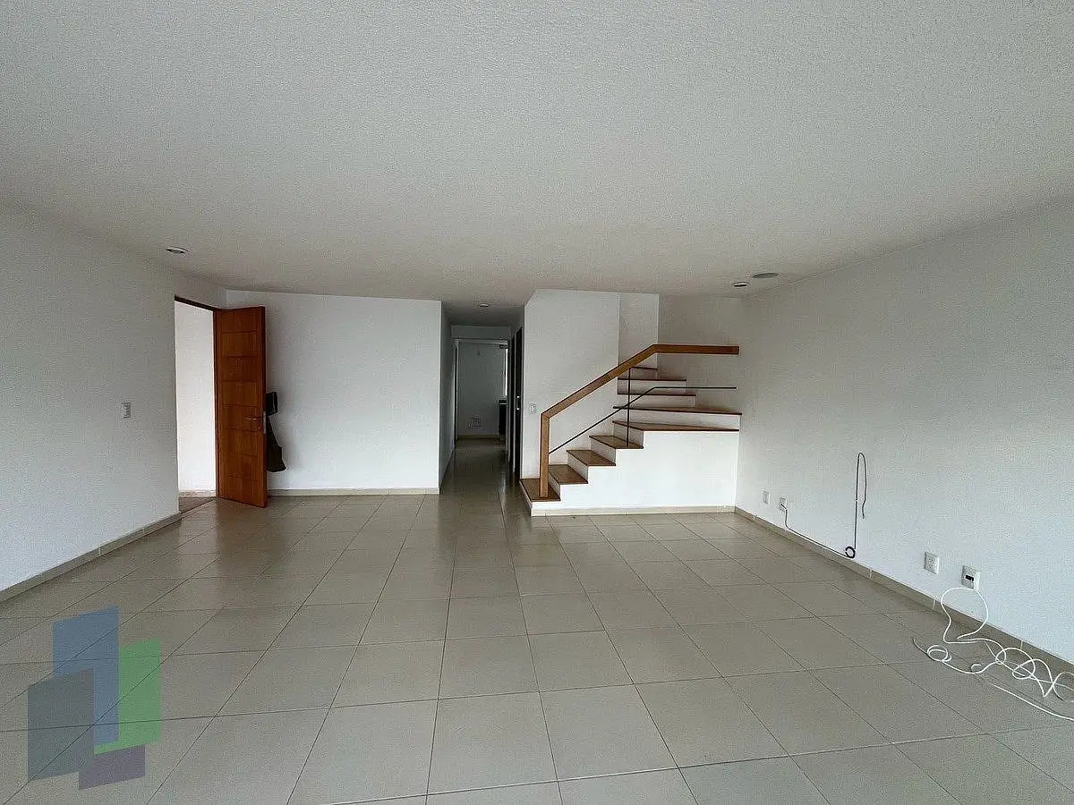 Departamento duplex planta alta en venta en Santa Fe Juriquilla. — foto 2