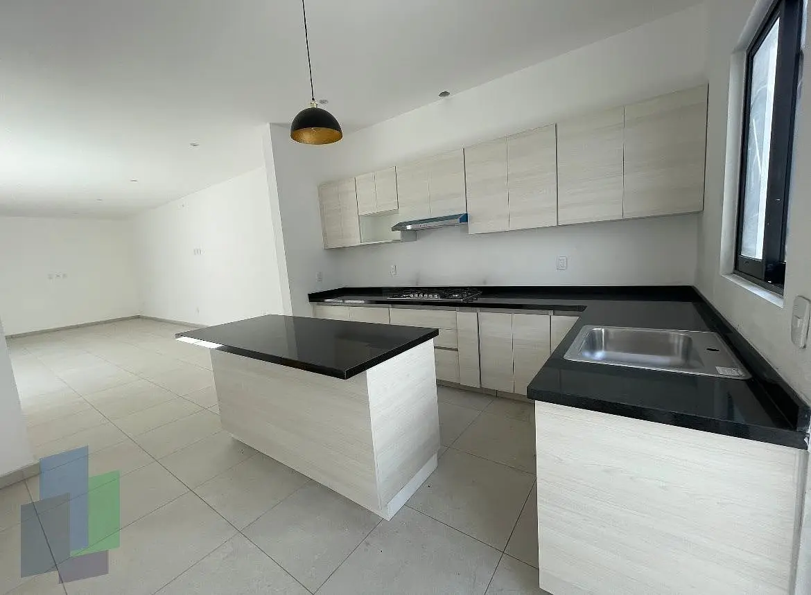 Casa en venta en privada amplios espacios cuarto de servicio — foto 3