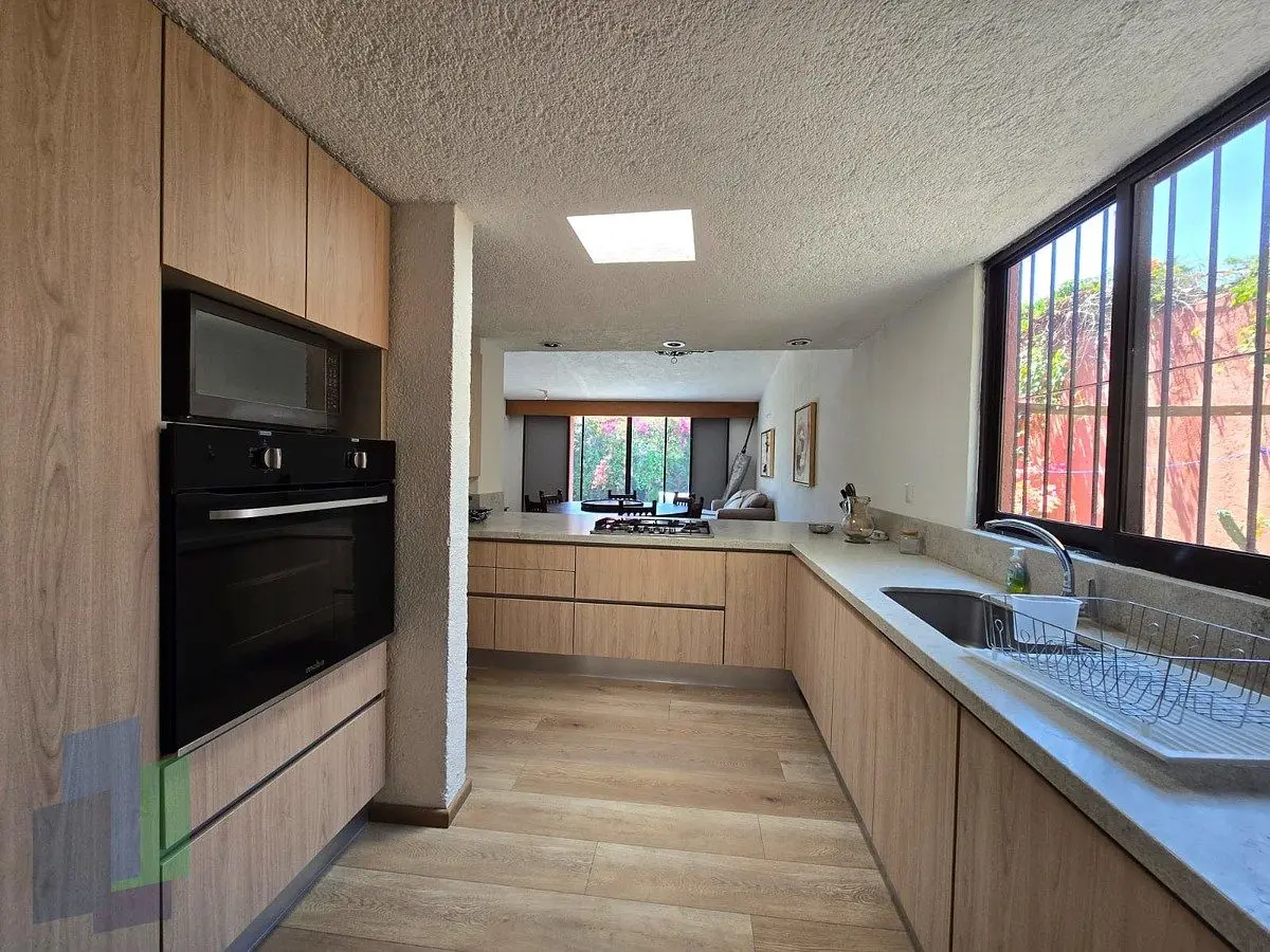 Casa en venta o renta sin muebles con amplio jardín de un nivel. — foto 5